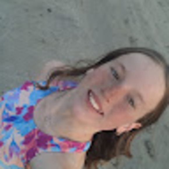 Meet your Posher, Gemma - Picture 1 of 1